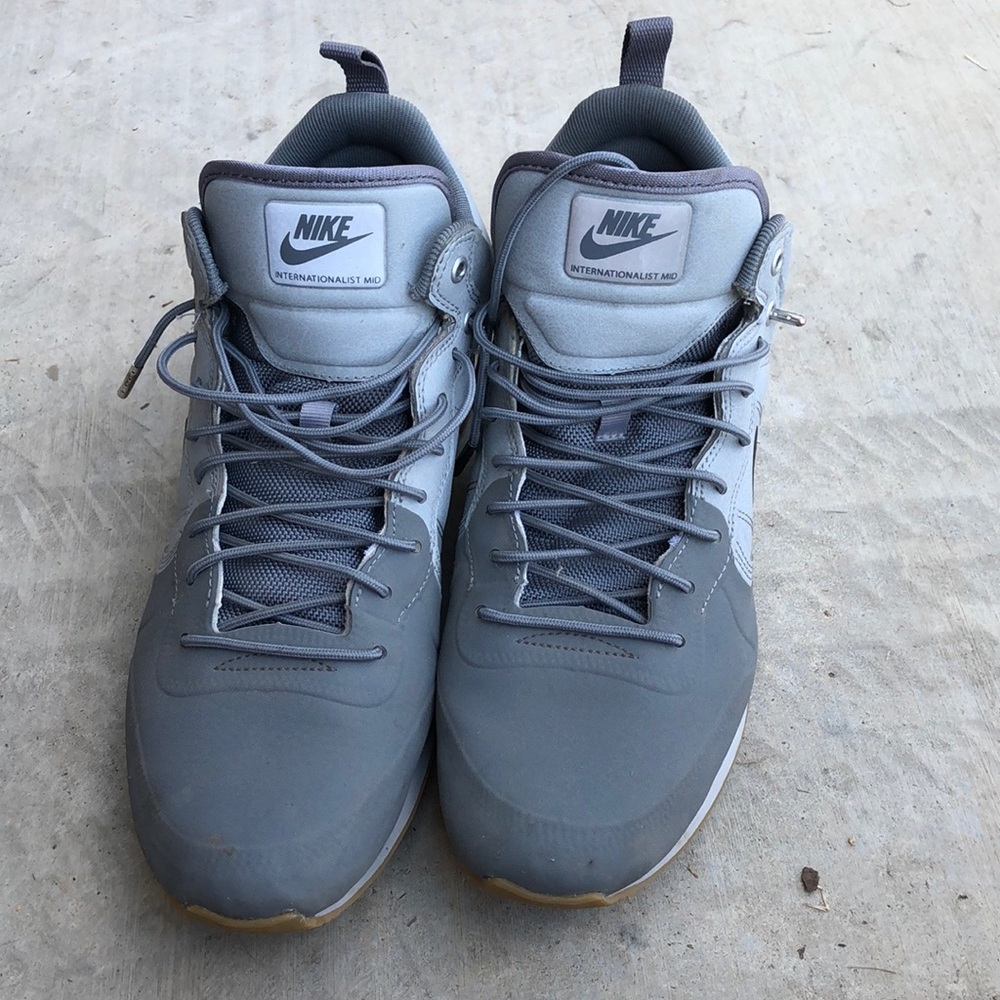 Men’s Nike Internationalist Mid Shoes